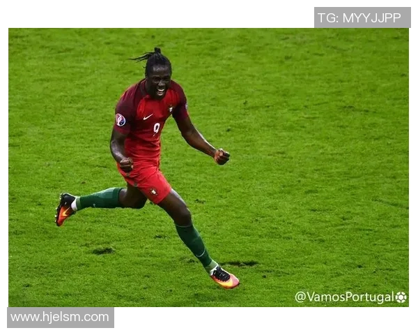 镜头回顾：足球转会这一幕令人泪目