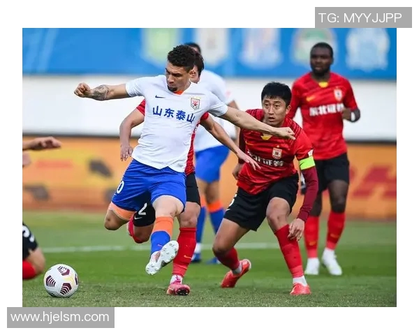 中超焦点大战山东泰山迎战广州队赛况速递双方激烈对抗结果引人关注 中超焦点大战山东泰山迎战广州队赛况速递双方激烈对抗结果引人关注